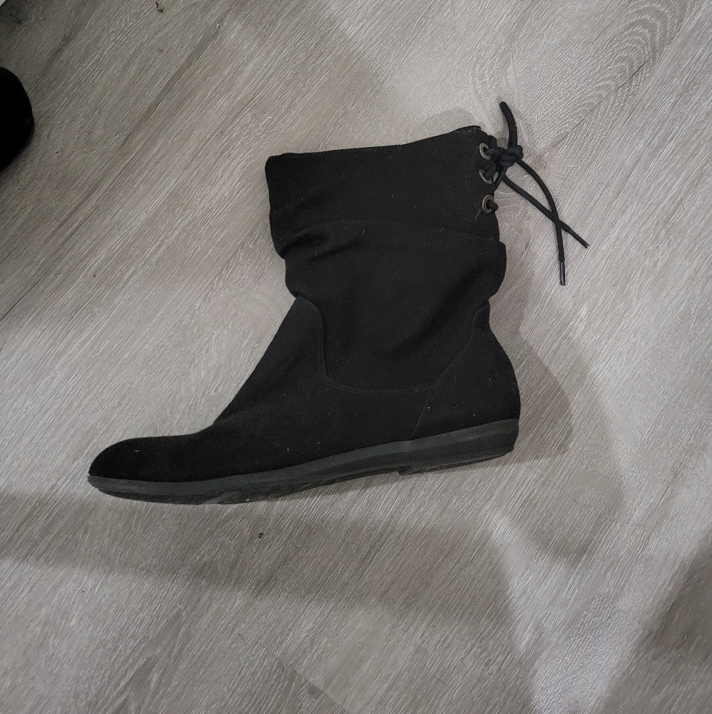 Black size 6.5 American eagle ankle boots